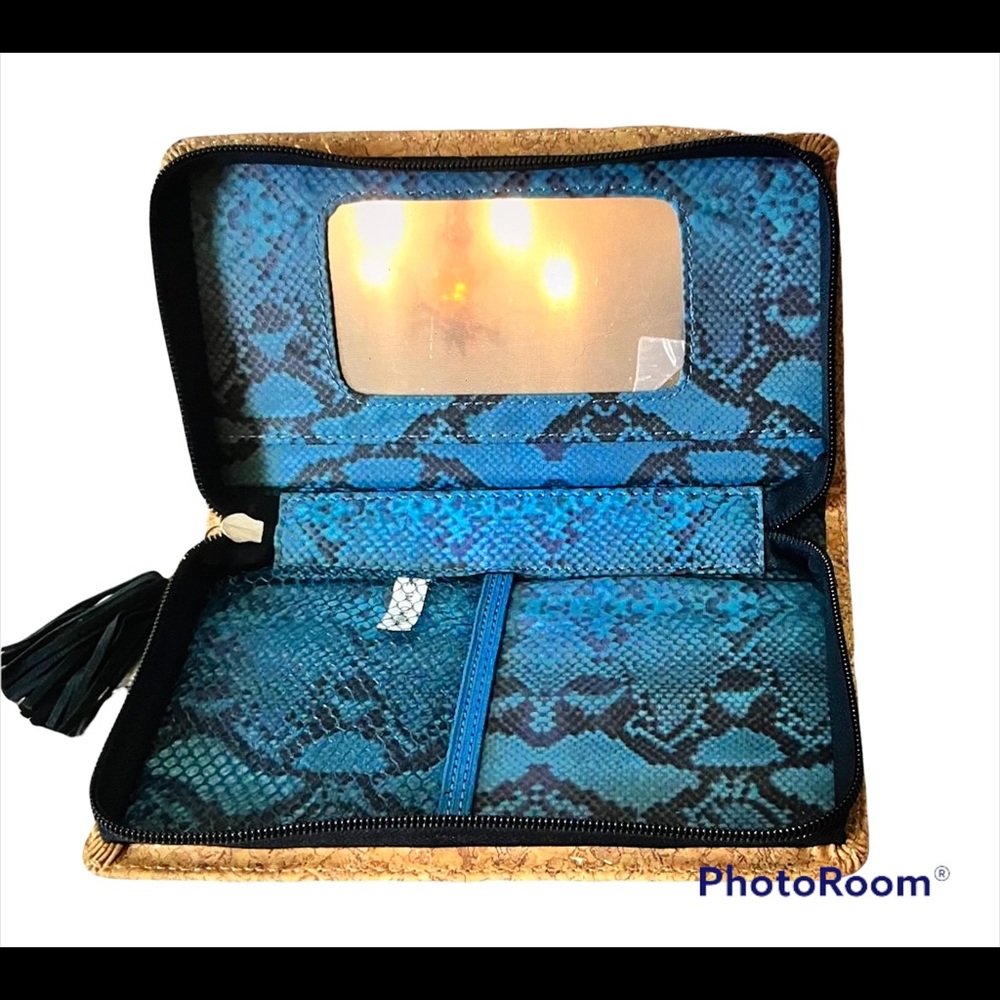 NIB BEAUTICONTROL CORK WITH BLUE TASSEL CLUTCH